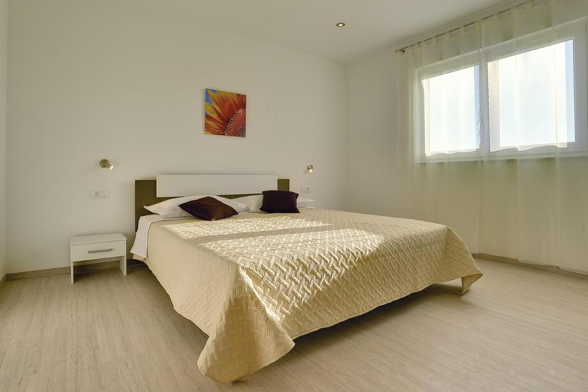 Holiday Home Bellissima Vodnjan Exterior photo